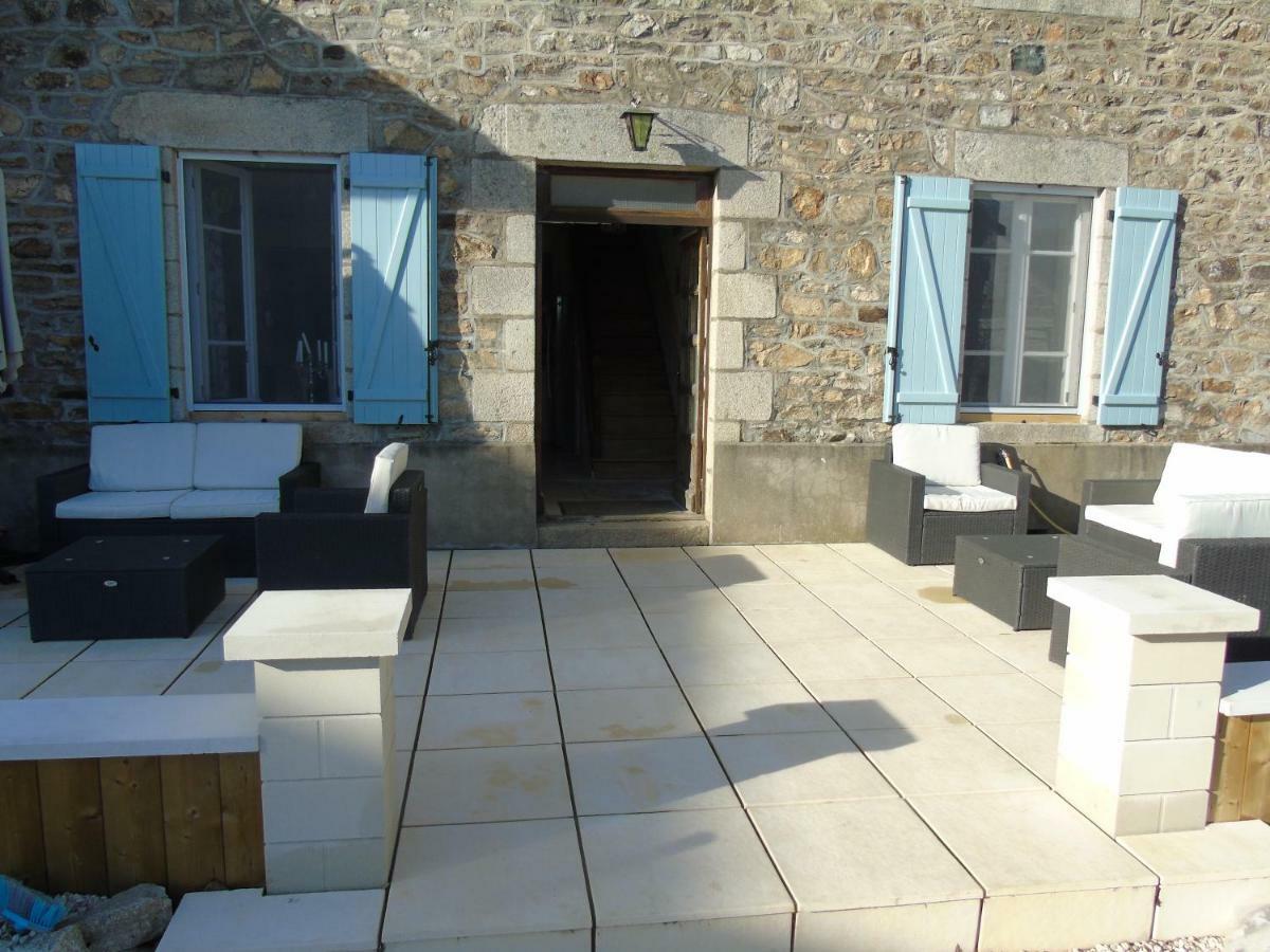 Puy Larousse Farm House Bed and Breakfast Linards Esterno foto